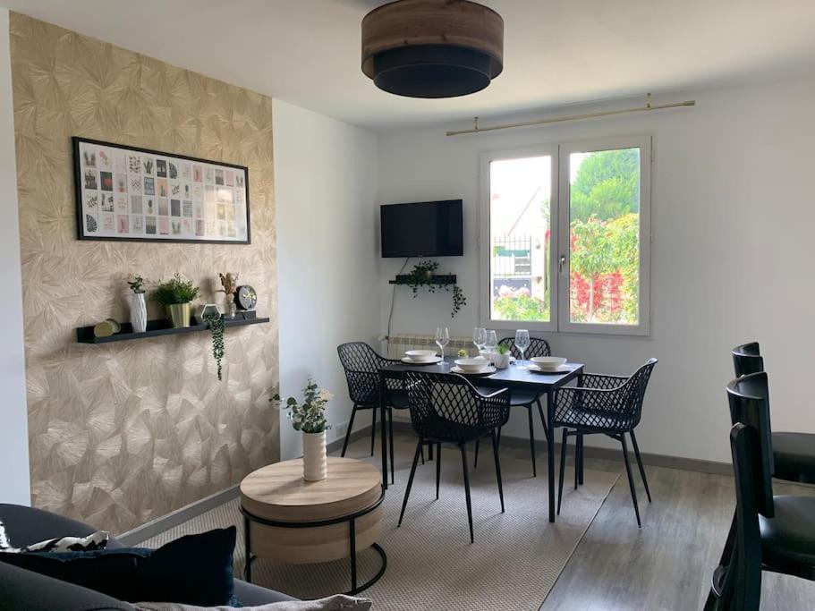 Appartement Proche Asterix, Stade De France, Chantilly, Roissy, Piscine Saisonniere لا شابيل أو سيرْفا المظهر الخارجي الصورة